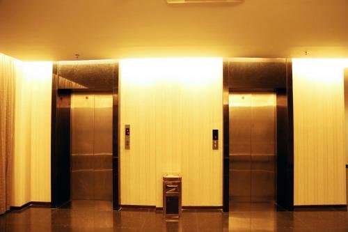 Гуанчжоу: Jinjiang Inn Guangzhou Huadu High-speed Train North Station