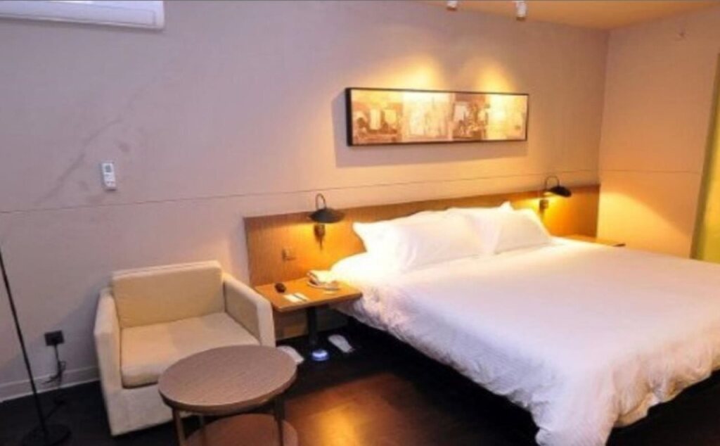 Куньмин: Jinjiang Inn Hotel Kunming Economic Development Zone Branch