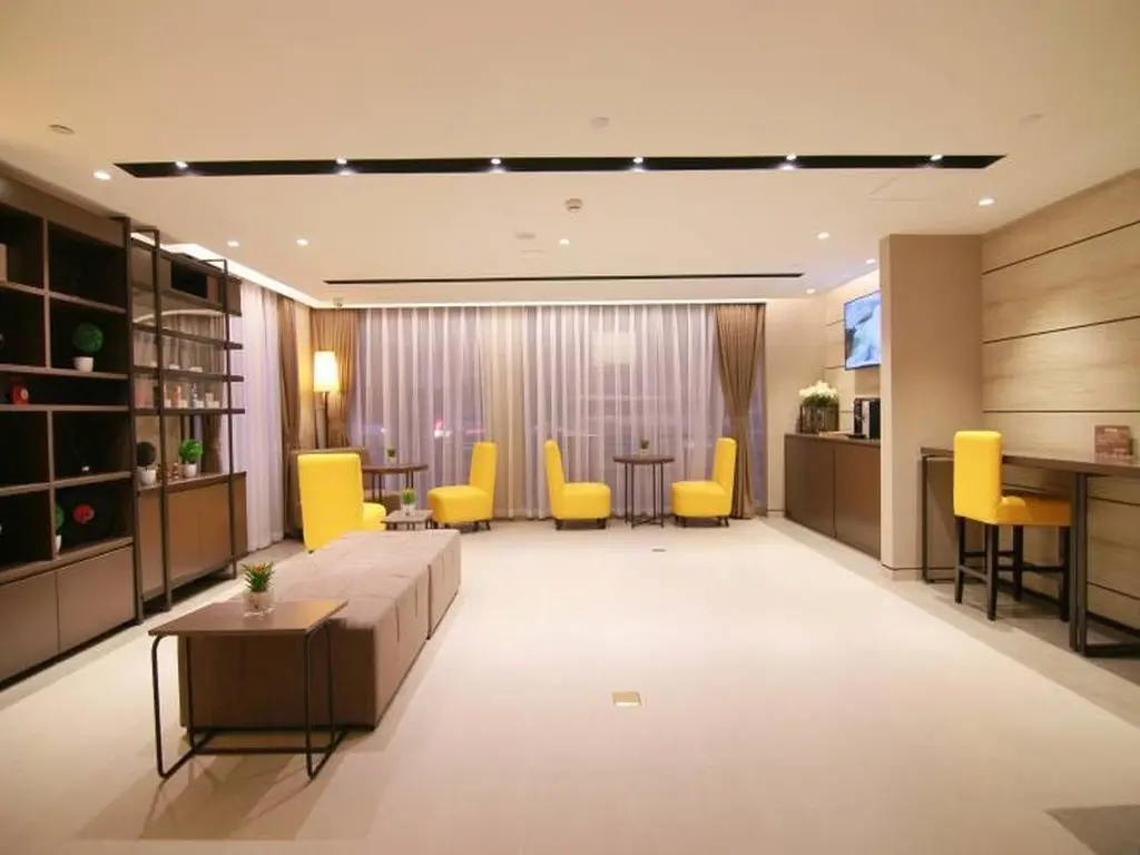 Шанхай: Homeinnplus-Shanghai North the Bund zhoujiazui road Hotel