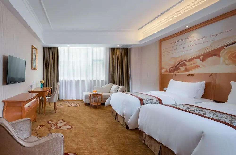 Гуанчжоу: Vienna Hotel Guangzhou Guanghua Road Guangdong University of Foreign Studies