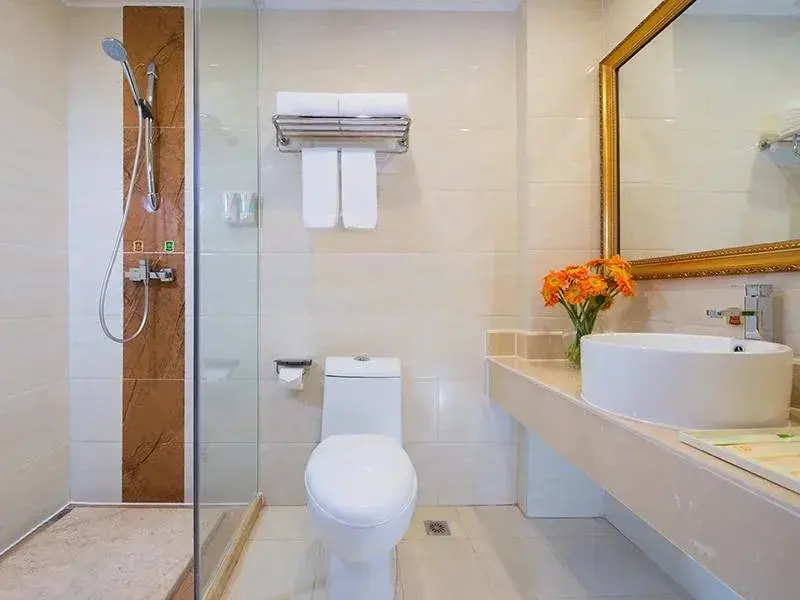 Шэньчжэнь: Vienna 3 Best ShenzhenGuanlan Tangren Street