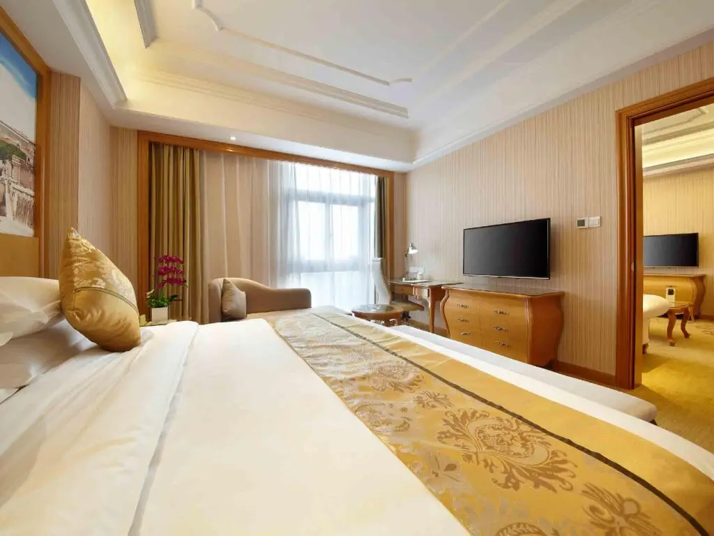 Шанхай: Vienna International Shanghai Baoshan Cruise