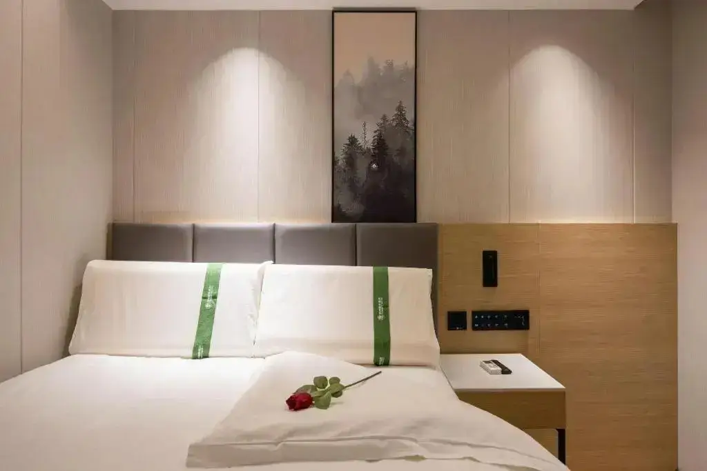 GreenTree Inn LiaoNing ShengYang TieXi HuaXiang Road Express Hotel — фото 1