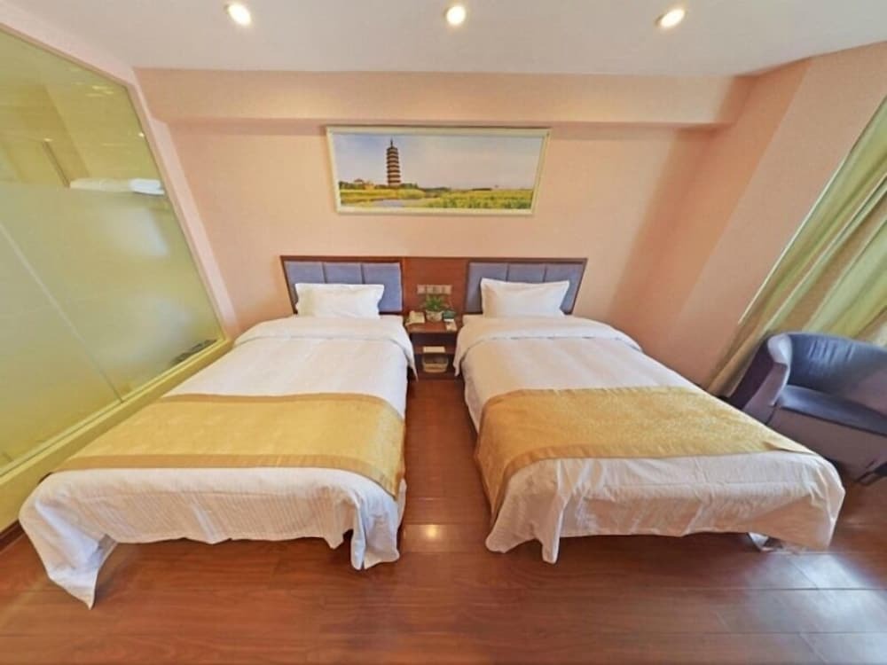 Янчжоу: GreenTree Alliance Jiangsu Yangzhou Hanjiang Middle Road Libao Square Hotel