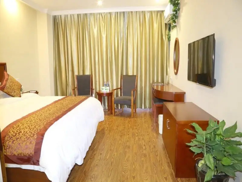 Уси: GreenTree Inn Wuxi Yixing Wanshi Wanshan Road Express Hotel