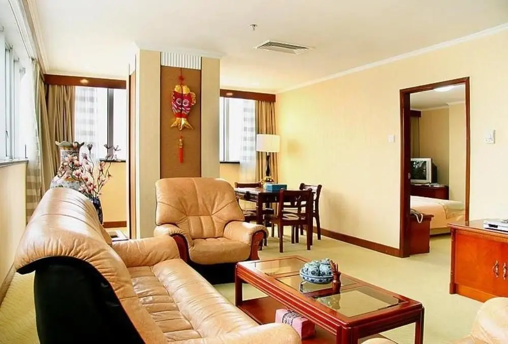 Циндао: Overseas Chinese International Hotel Qingdao