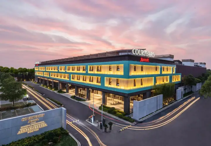 Шанхай: Courtyard by Marriott Shanghai International Tourism and Resorts Zone