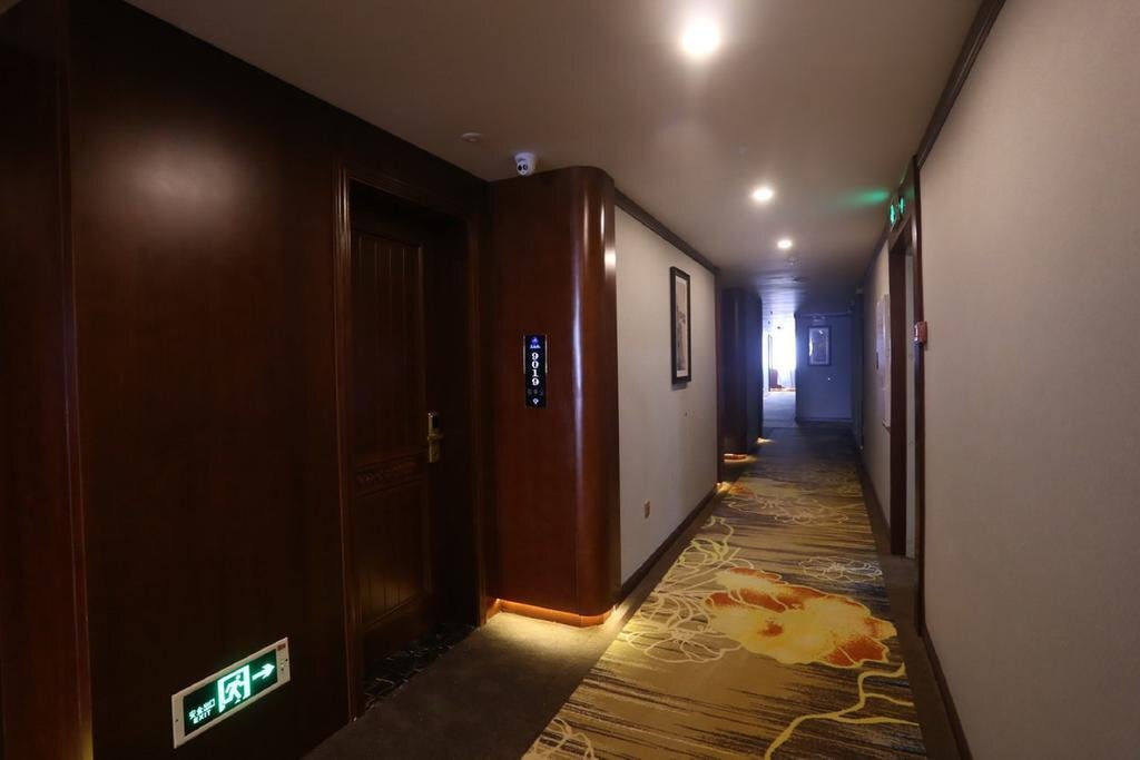 Чэнду: Mingshan Hotel
