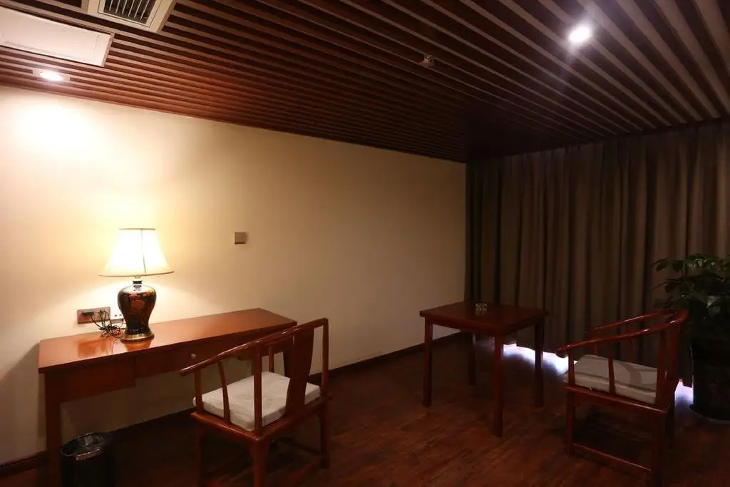 Mingshan Hotel — фото 1
