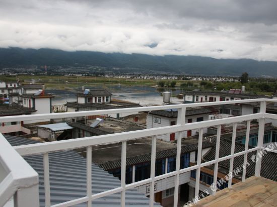 Дали: Dali Muguangshuian Hostel