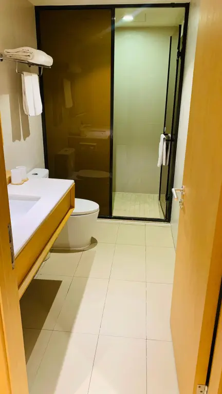 Шанхай: Ji Hotel (Shanghai Kangqiao, Xiuyan Road)