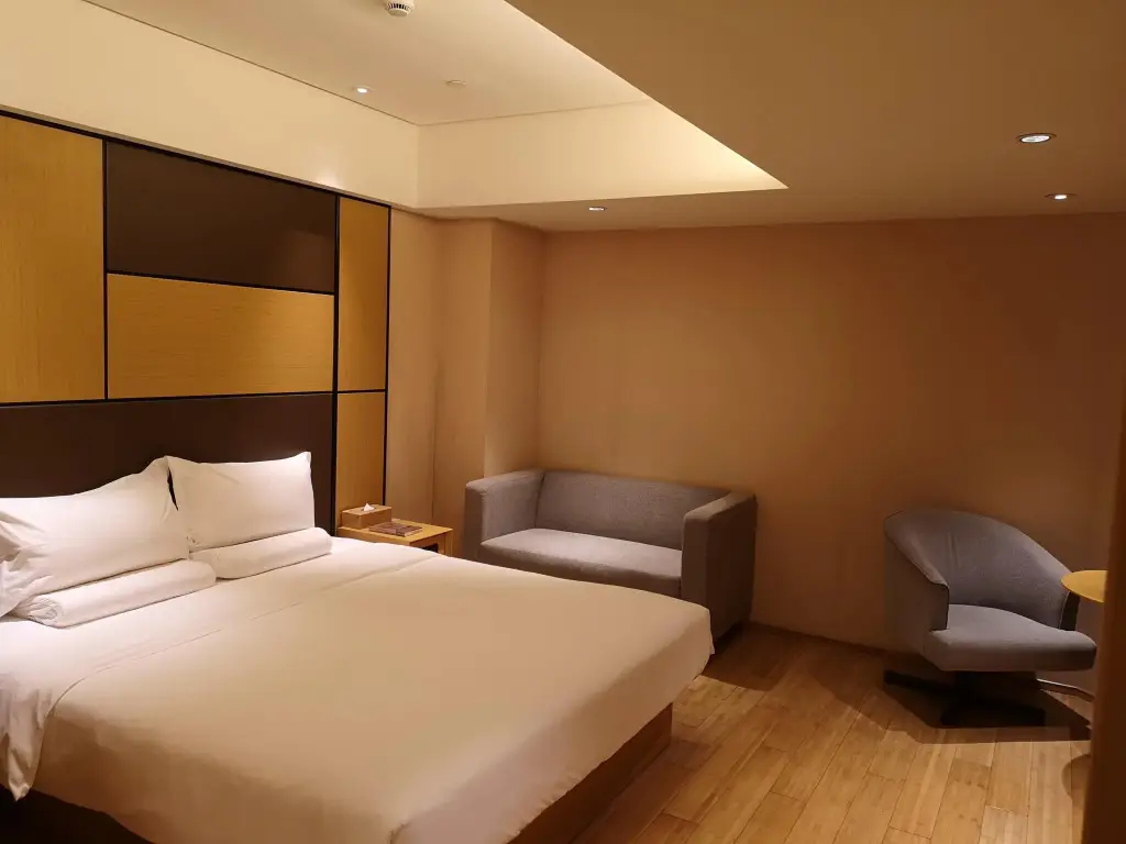 Шанхай: Ji Hotel (Shanghai Kangqiao, Xiuyan Road)