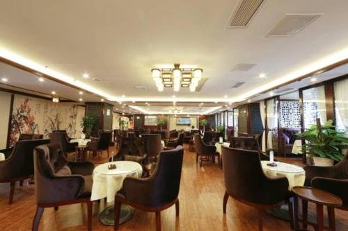 Чэнду: Eiffel Hotel