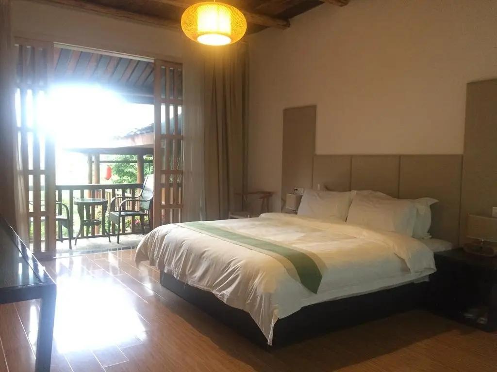 Лешан: The Micro Hostel Mt Emei