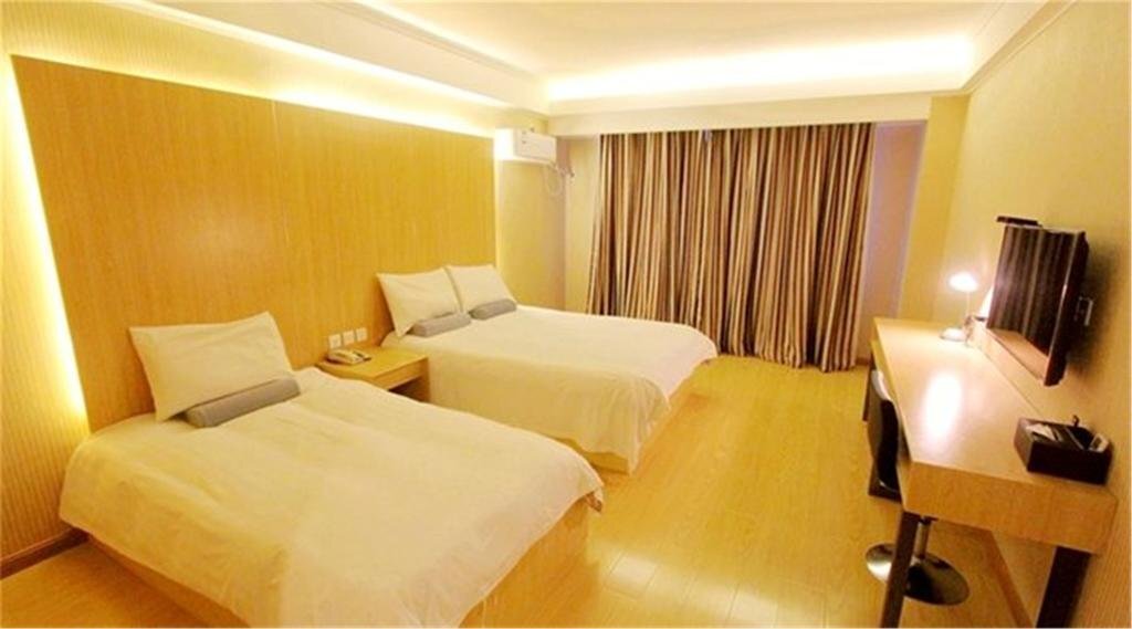 Циндао: Starway Hotel Qingdao Taidong Pedestrian Street