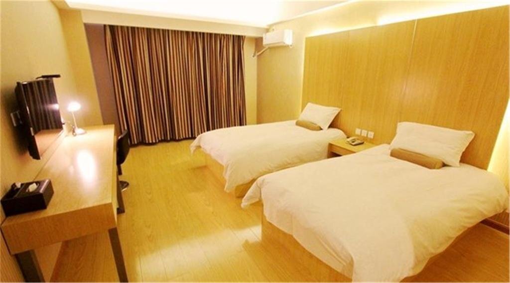 Циндао: Starway Hotel Qingdao Taidong Pedestrian Street