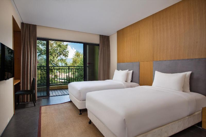 Чэнду: Aloft Chengdu Shixiang Lake
