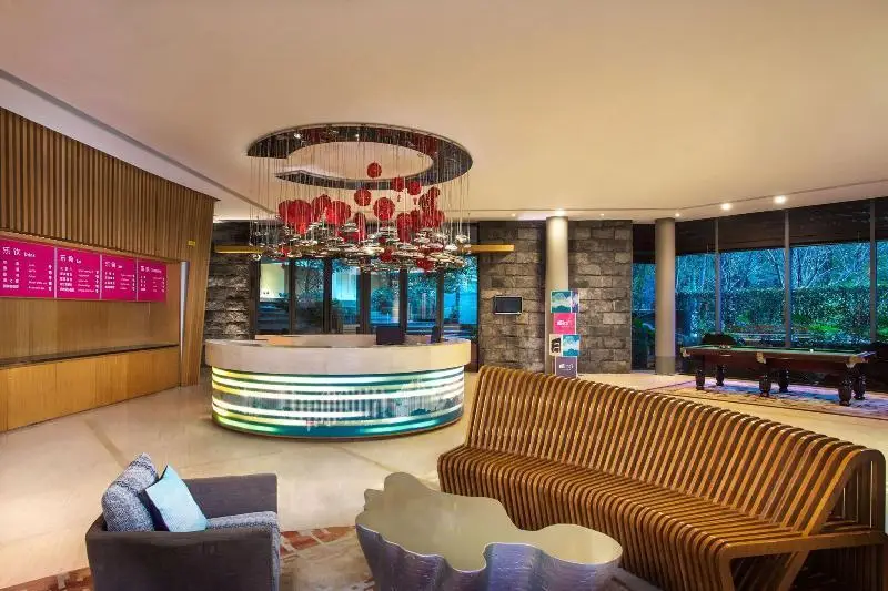 Чэнду: Aloft Chengdu Shixiang Lake