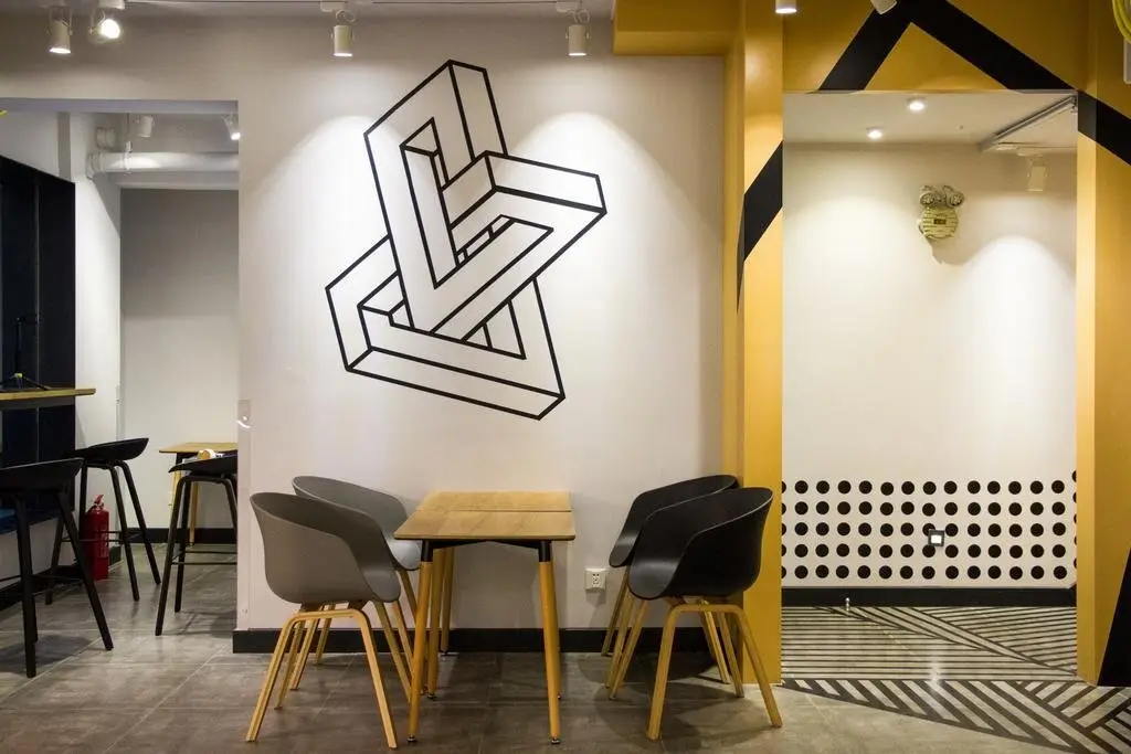 Далянь: Metro Hub Hostel