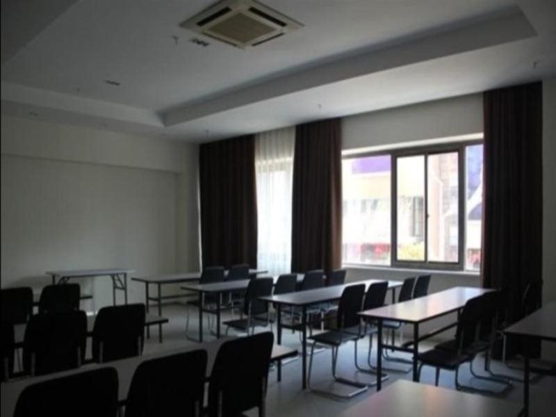 Наньтун: Jinjiang Inn Beijing Tongzhou Jiashe Road