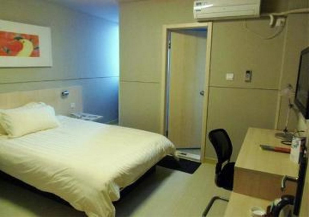 Наньтун: Jinjiang Inn Rongdong Qingyuan Road Brand