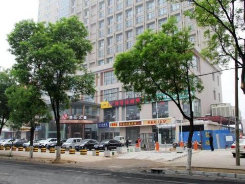 Шицзячжуан: Jinjiang Inn Shijiazhuang Railway Station West Square