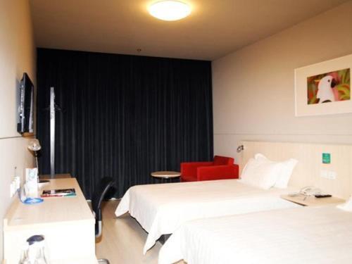 Таншань: Jinjiang Inn Qianan Middle Yanshan Road Branch