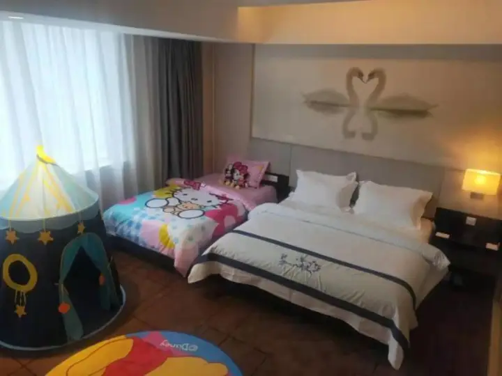 Хэфэй: Metropolo Hefei Swan Lake Hotel