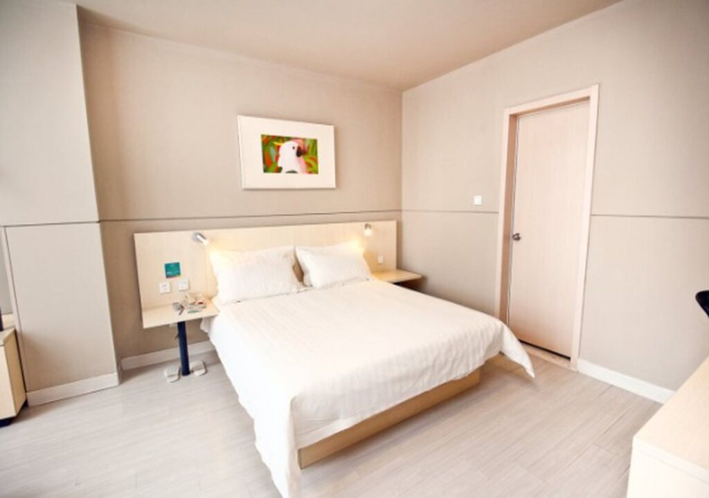 Чэнду: Jinjiang Inn Select Chengdu Daqfeng Huhui Avenue