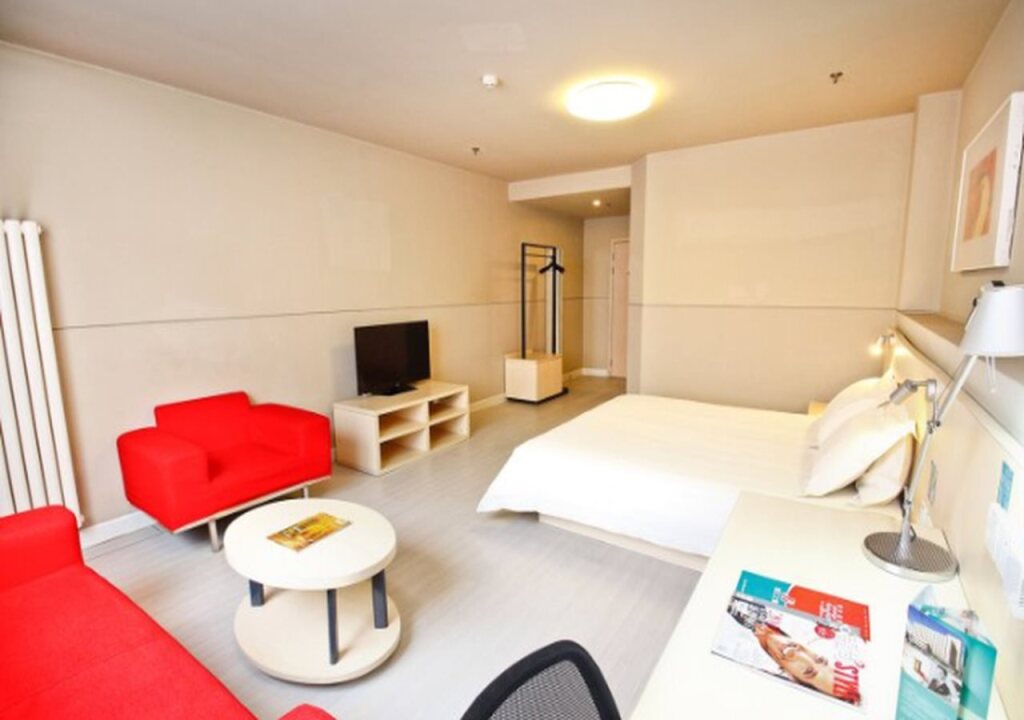 Чэнду: Jinjiang Inn Select Chengdu Daqfeng Huhui Avenue
