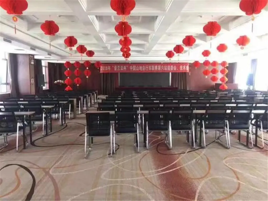 Циньхуандао: Lavande Hotels Qinhuangdao Railway Station