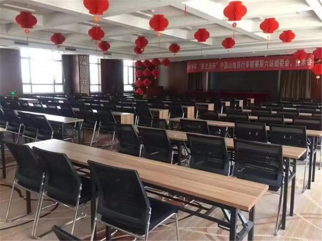 Циньхуандао: Lavande Hotels Qinhuangdao Railway Station