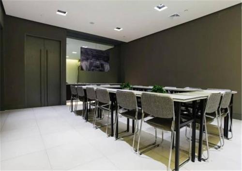 Чэнду: Goldmet Inn Chengdu Baiguolin underground Station