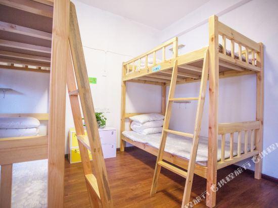 Дали: Dali Free Bird Hostel