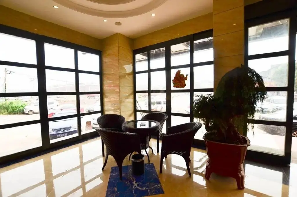 Иу: Yiwu Feinidi Inn