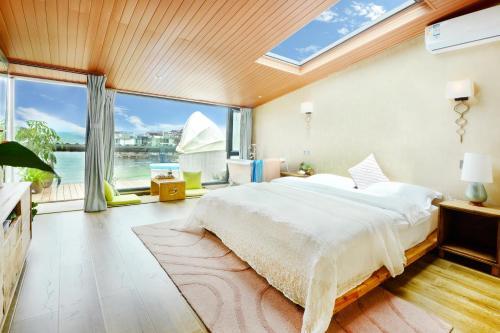 Дали: Yuanshan Seaview Inn