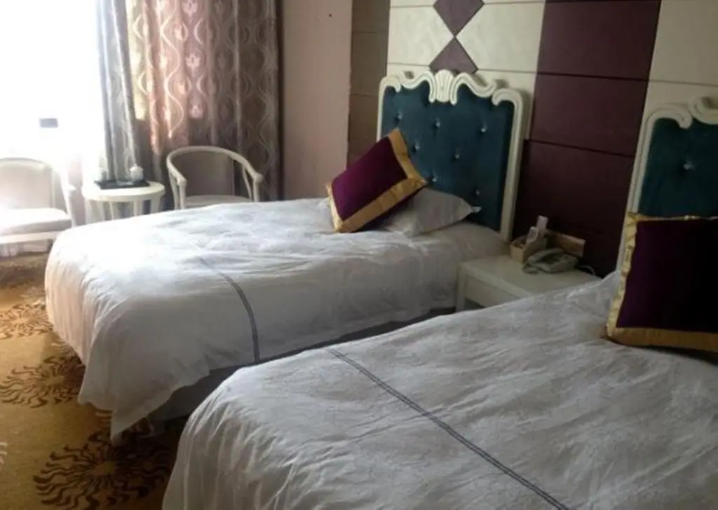 Иу: Yinjiang Inn