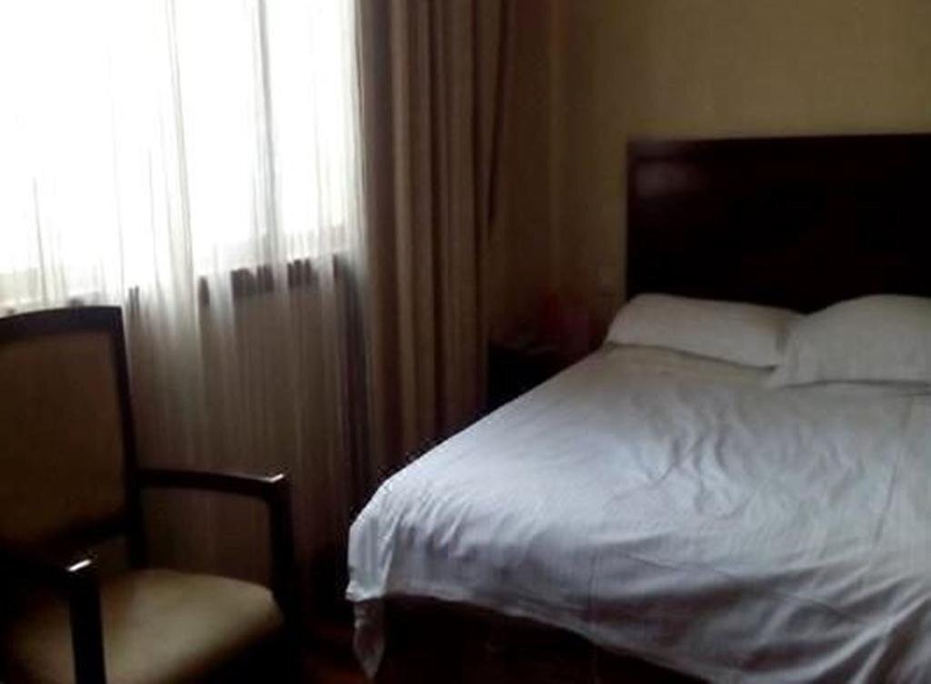 Иу: Yiwu Ruixin Business Inn