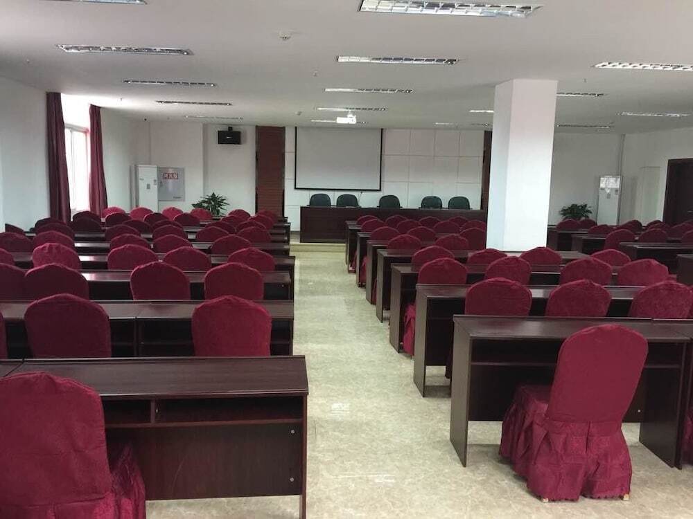 Чунцин: Home Inn Chongqing Kaixian Coach Terminal