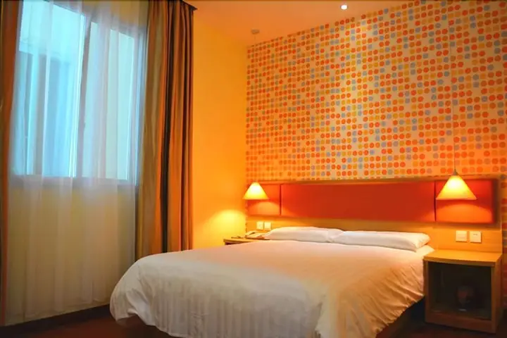 Чунцин: Home Inn Chongqing Kaixian Coach Terminal