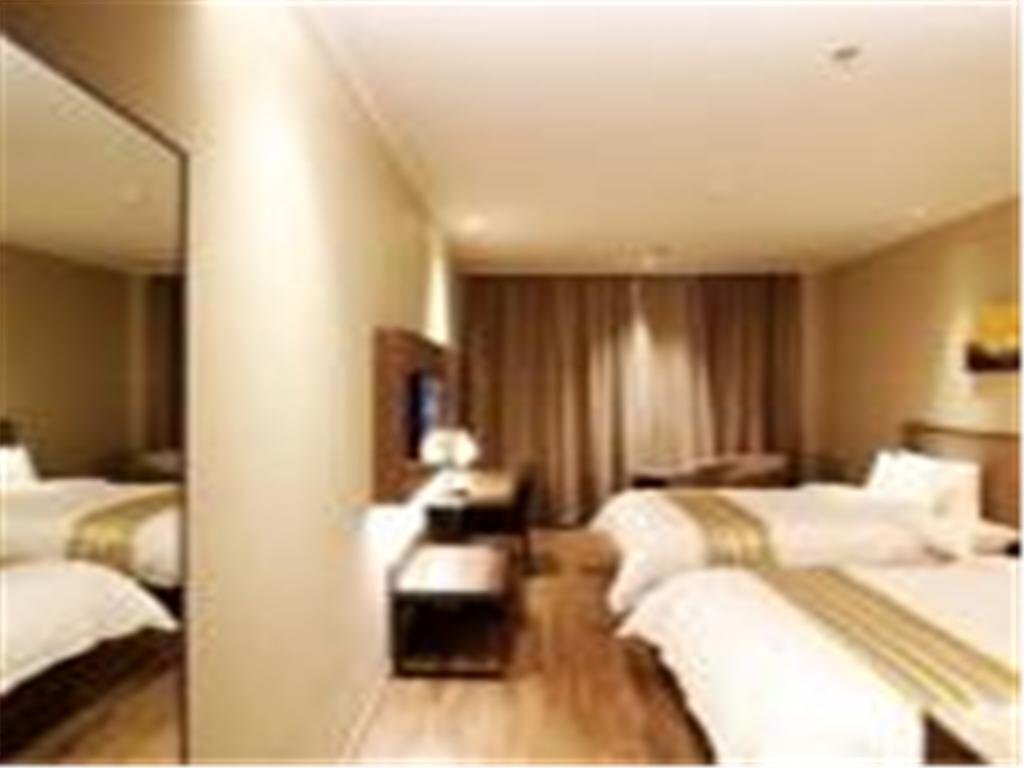 Цзинань: Home Inn Jinan Jingshi Weiqi Road Hexie Square