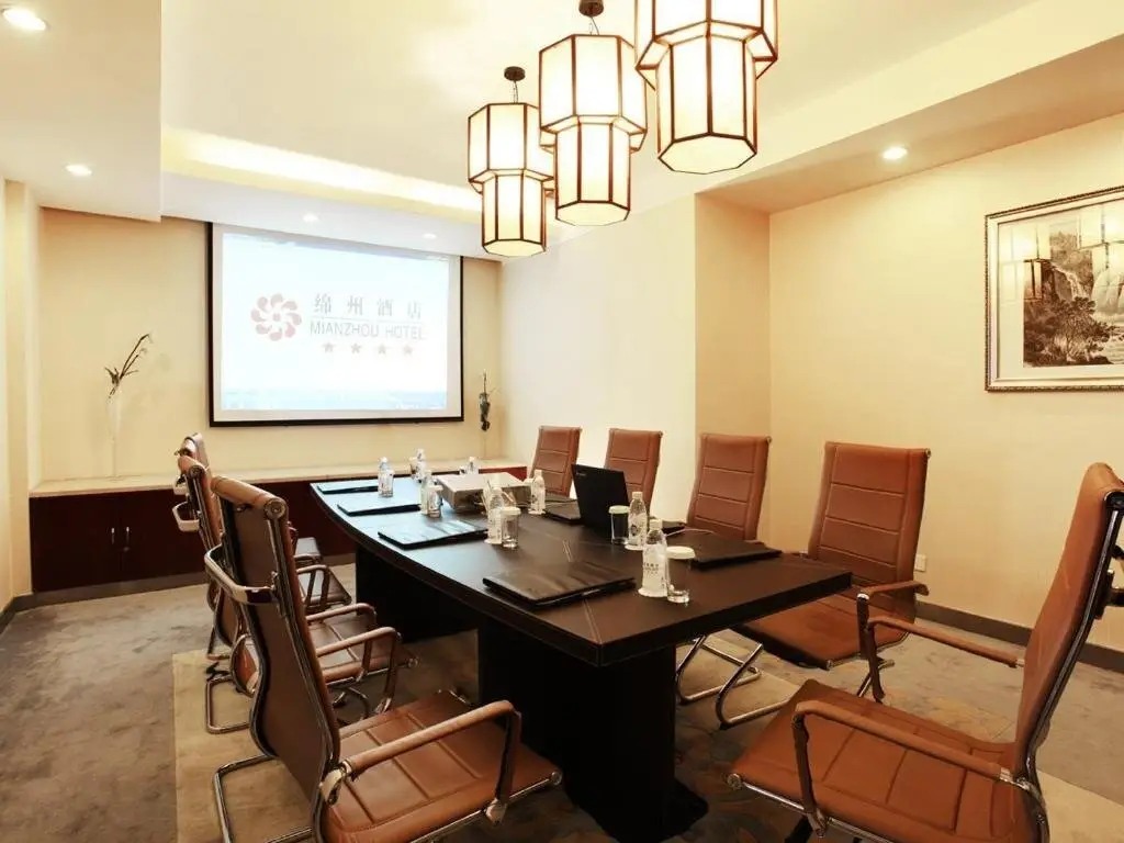 Мяньян: Mianzhou Hotel