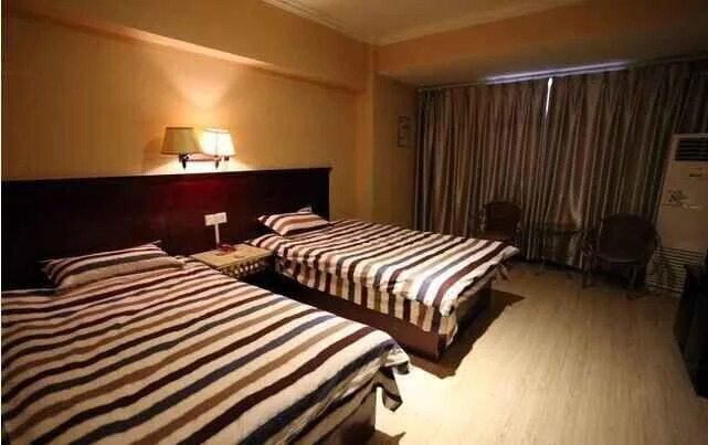 Сучжоу: Yiju Business Hotel