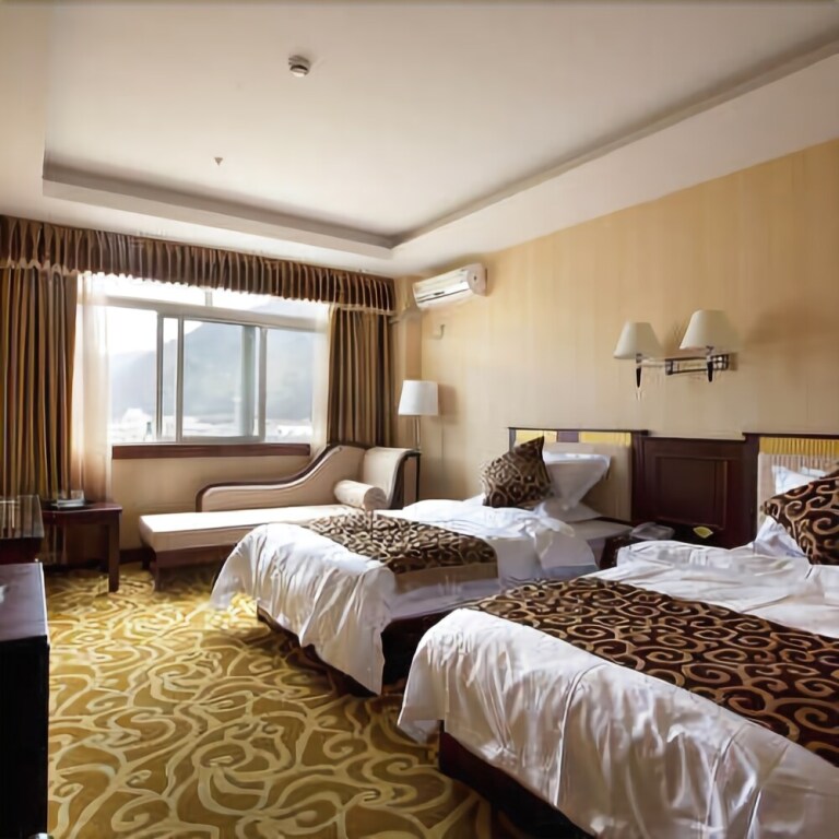 Линжи: Style Hotel