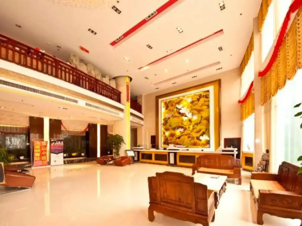 Promenade Hotel — фото 1