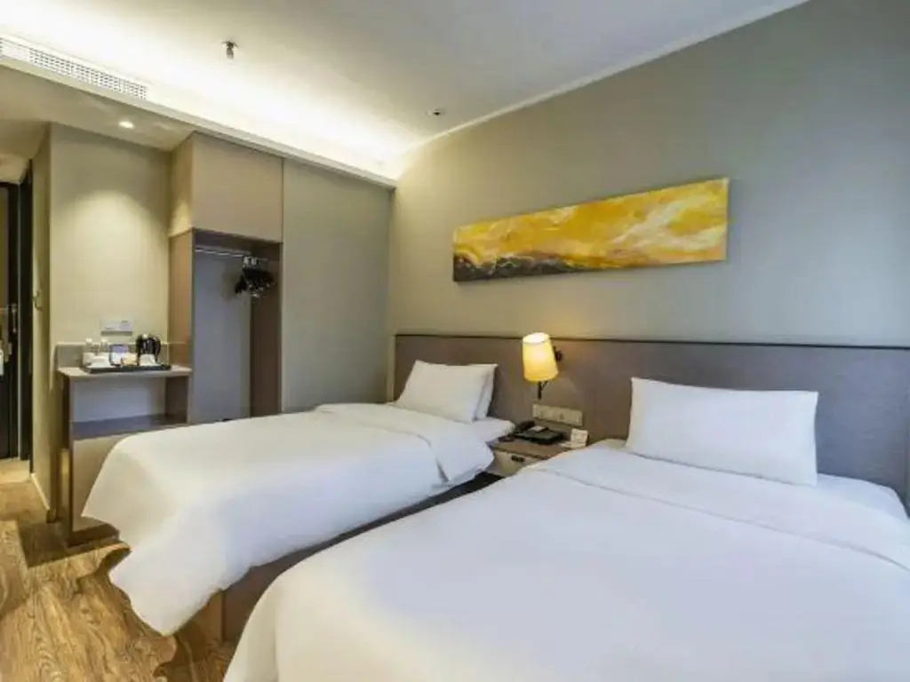 Шанхай: Home Inn Plus Shanghai Chifeng Road Metro Station
