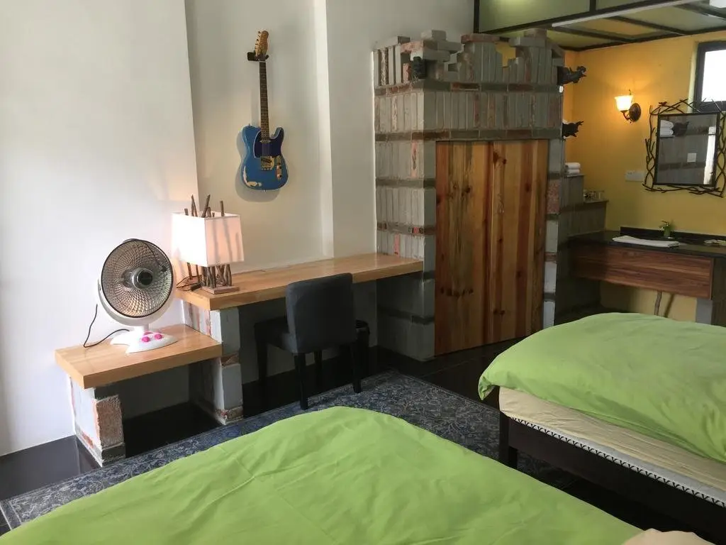 Дали: Hotel California