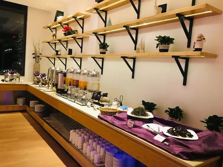 Чжанцзяцзе: Laurel House Hotel