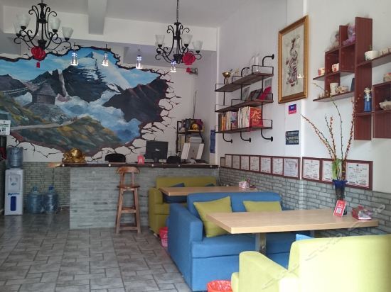 Яншо: Langwo Hostel
