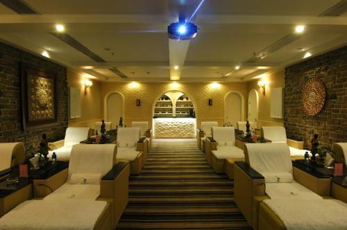 Пекин: Beijing Jinhai Lake Yacht Resort
